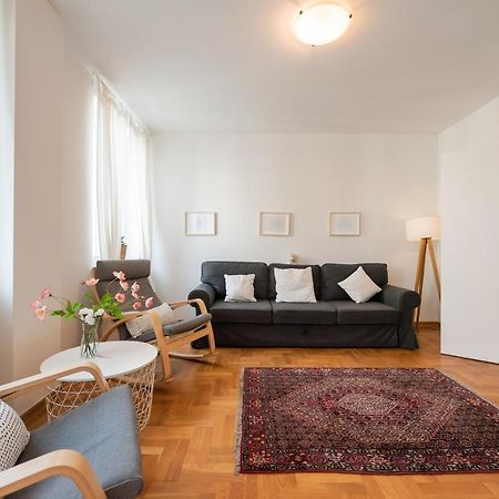 New Town Spacious Apartment Warsaw Exterior photo