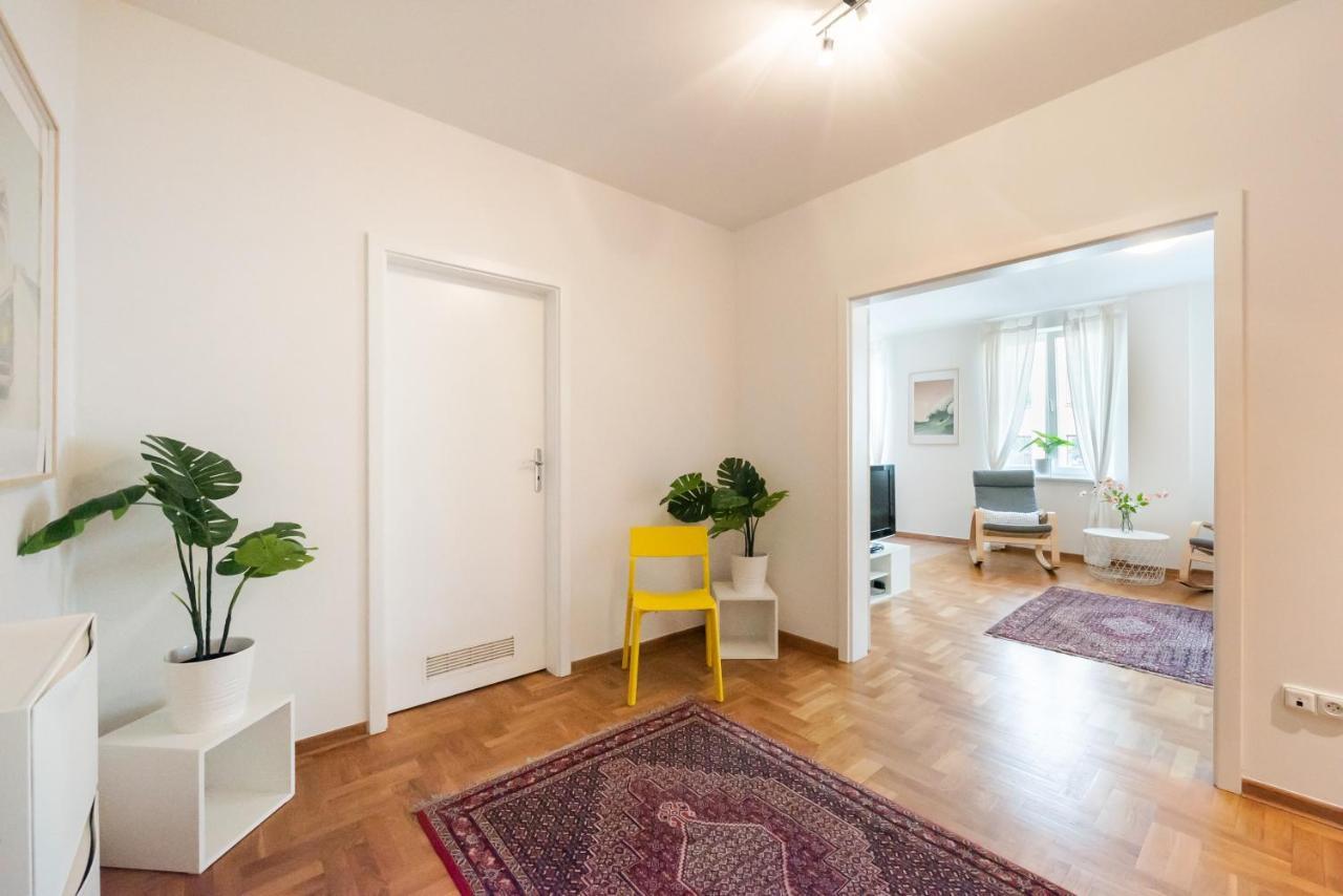 New Town Spacious Apartment Warsaw Exterior photo